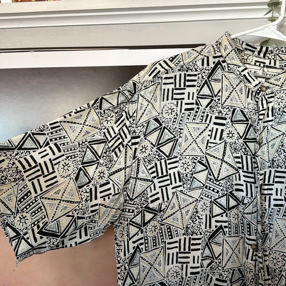 Vintage Tribal Print Button Down Shirt. - Picture 2 of 4